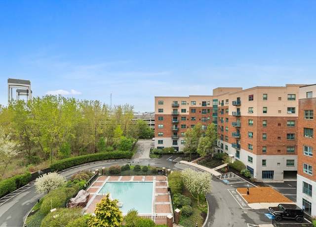 Property at 165 Cottage St #613, Chelsea, MA 02150, 1 bed, 1 bath