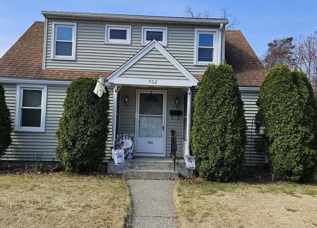 Property at 702 Newbury St, Springfield, MA 01104, 3 beds, 1.5 baths