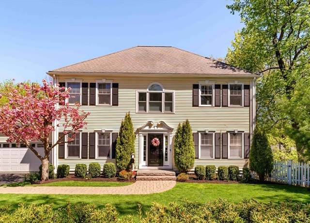 Property at 12 Pine Ridge Rd, Wellesley, MA 02481, 5 beds, 3.5 baths