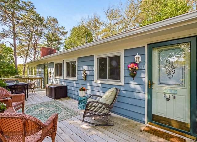 Property at 33 Lorraine Rd, Falmouth, MA 02536, 3 beds, 2 baths
