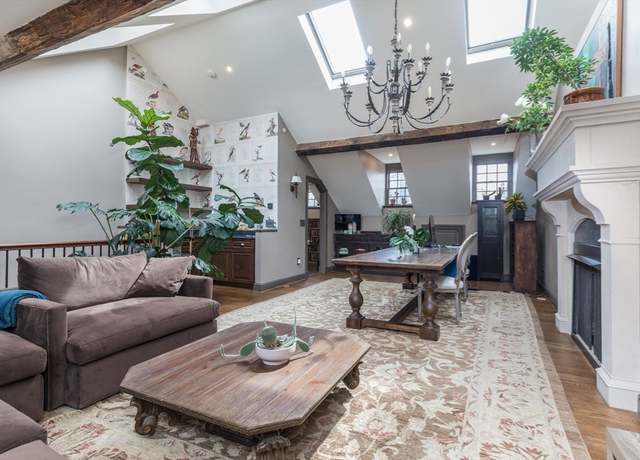 Property at 11 Chestnut St, Boston, MA 02108, 4 beds, 5.5 baths