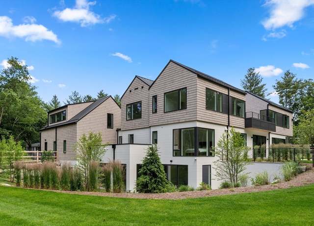Property at 286 Country Dr, Weston, MA 02493, 6 beds, 7.5 baths