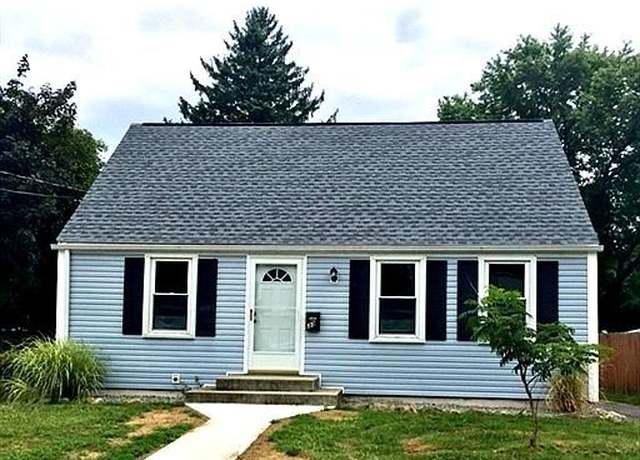 Property at 33 Parkin St, Springfield, MA 01104, 3 beds, 1 bath