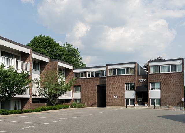 Property at 109 Walnut #2, Stoughton, MA 02072, 1 bed, 1 bath