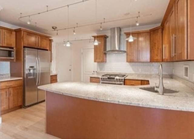 Property at 85 East India Row Unit 25G, Boston, MA 02110, 2 beds, 2 baths