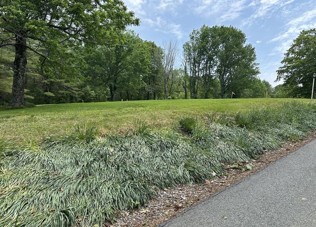 Property at 3 Weaver Farm Rd, Rutland, MA 01543