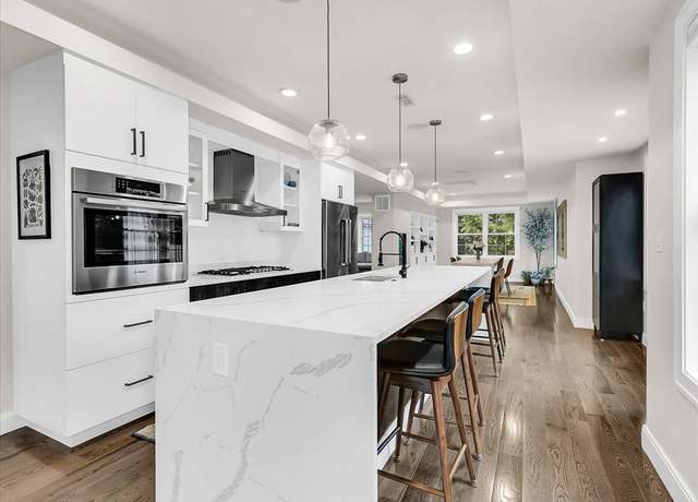 Property at 72-74 Grafton St #2, Arlington, MA 02474, 4 beds, 3 baths