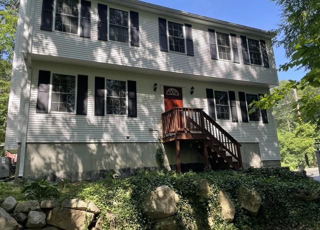 Property at 11 Dianne Ln, Ashland, MA 01721, 4 beds, 2.5 baths