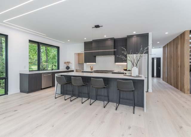 Property at 29 Willard Rd, Weston, MA 02493, 4 beds, 5 baths