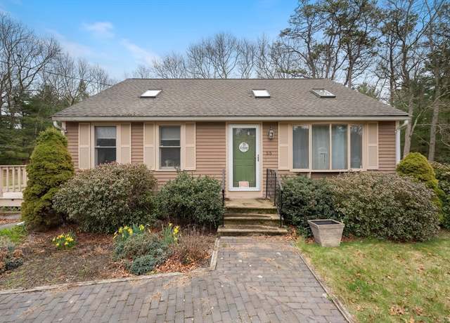 Property at 55 Cains Hill Dr, Taunton, MA 02718, 3 beds, 1 bath