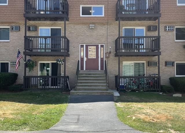 Property at 310 Brook Village Rd #18, Nashua, NH 03062, 2 beds, 1 bath