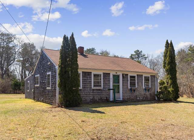 Property at 471 Old Falmouth Rd, Barnstable, MA 02648, 2 beds, 1 bath