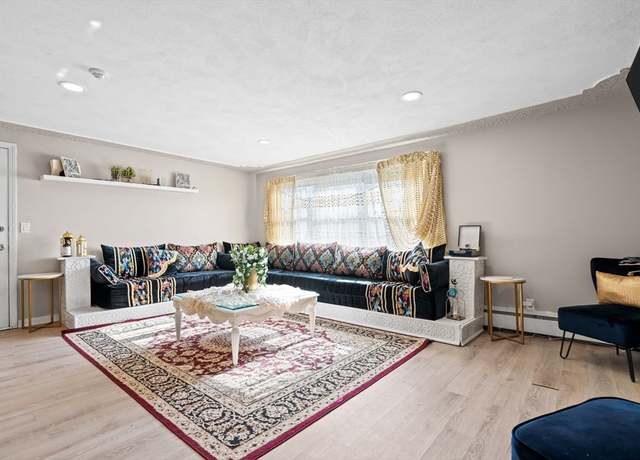 Property at 8 Tara Dr #7, Weymouth, MA 02188, 2 beds, 1 bath