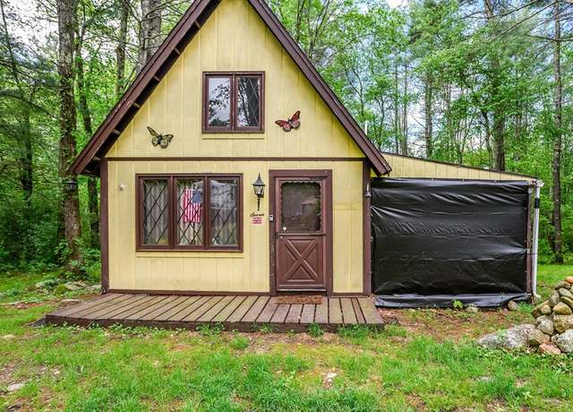 Property at 7 Holly Cir, Barre, MA 01005, 2 beds, 1 bath