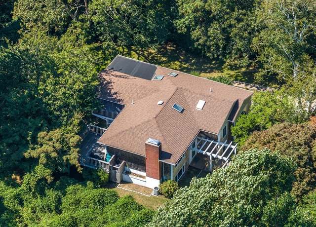 Property at 11 Barnabas Rd, Falmouth, MA 02540, 3 beds, 2.5 baths