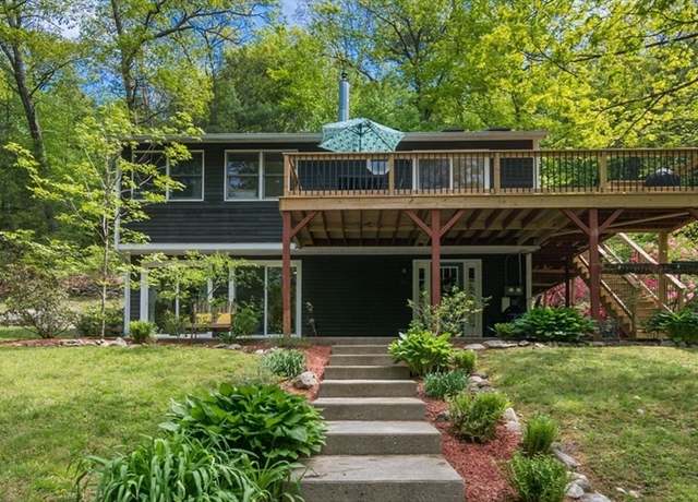 Property at 86 Amherst Rd, Belchertown, MA 01007, 3 beds, 2 baths