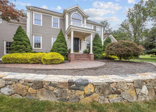 Property at 51 Farmside Dr, Pembroke, MA 02359, 4 beds, 2.5 baths