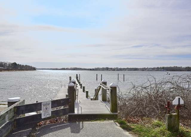 Property at 50 Oak St, Wareham, MA 02571, 3 beds, 2 baths