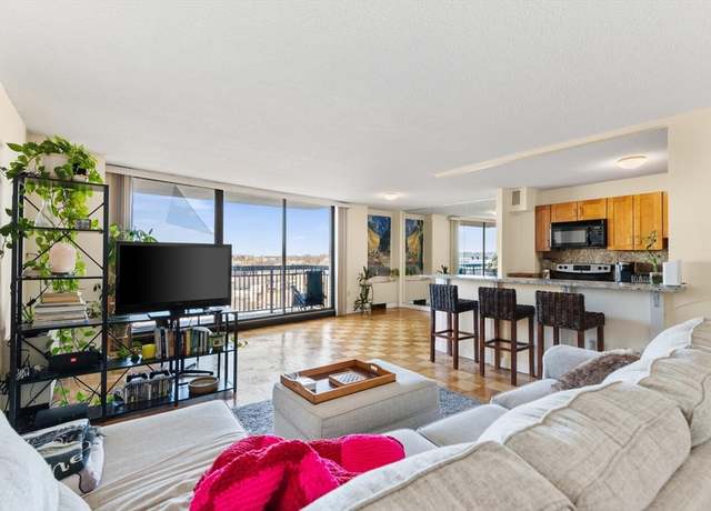 Property at 60 Longwood Ave #902, Brookline, MA 02446, 1 bed, 1.5 baths