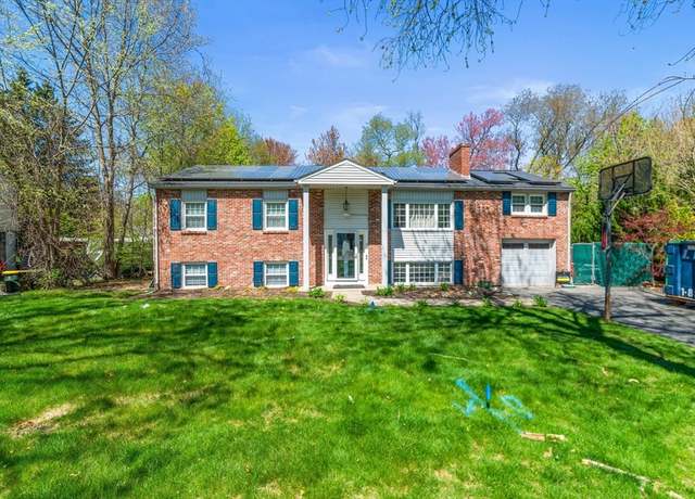 Property at 8 Island Rd, Franklin, MA 02038, 4 beds, 4 baths