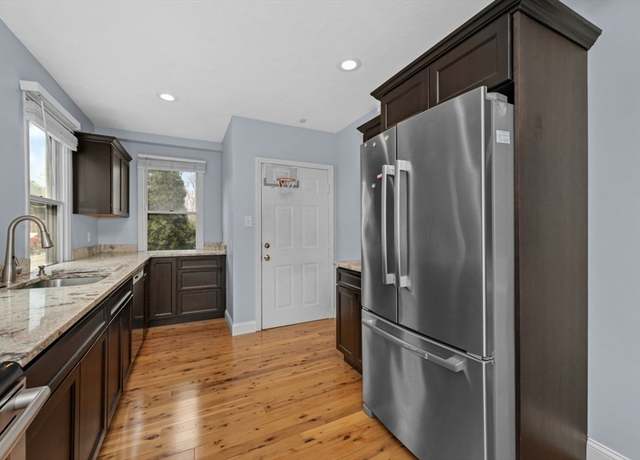 Property at 86 Summer St Unit D, Manchester, MA 01944, 3 beds, 1.5 baths