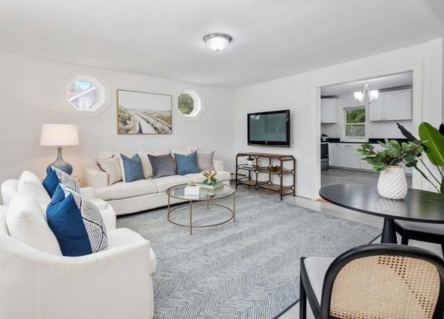 Property at 7 New Bridge St, Hingham, MA 02043, 4 beds, 2 baths