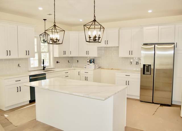 Property at 33 Seabiscuit Dr, Plymouth, MA 02360, 4 beds, 2.5 baths