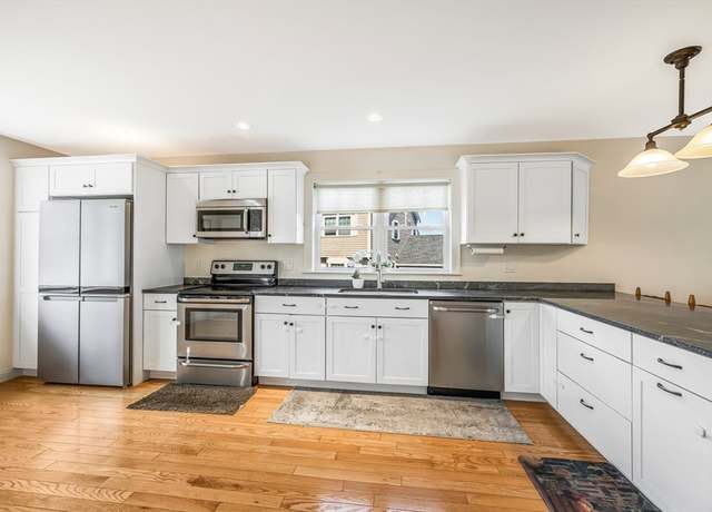 Property at 10 Gracie Ln #10, Swampscott, MA 01907, 3 beds, 2.5 baths
