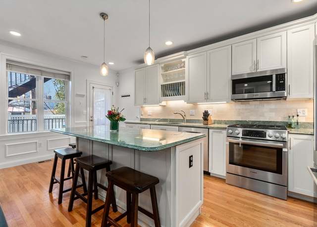 Property at 38 Mount Vernon St #1, Boston, MA 02129, 2 beds, 2.5 baths