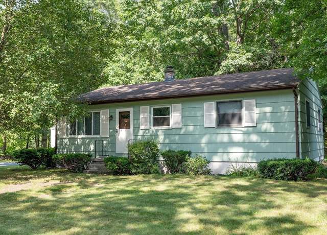 Property at 17 Jeanne Marie St, Springfield, MA 01129, 3 beds, 1 bath