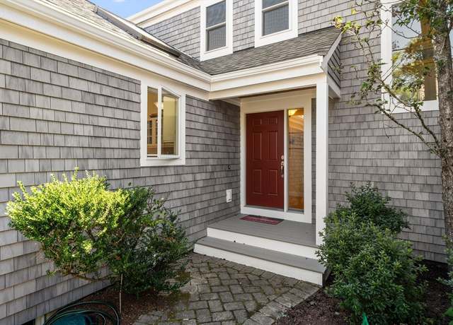 Property at 8 Hutchens Mews #8, Plymouth, MA 02360, 2 beds, 2.5 baths