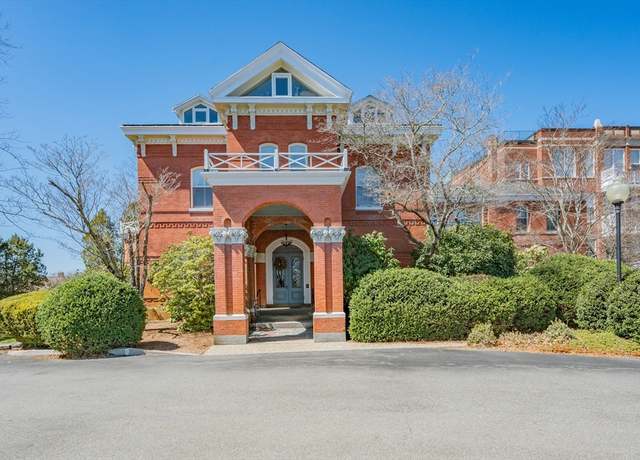 Property at 80 Parks St #5, Duxbury, MA 02332, 1 bed, 1 bath