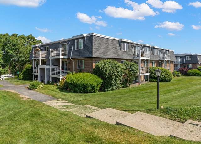 Property at 145 Essex Ave #309, Gloucester, MA 01930, 2 beds, 1 bath