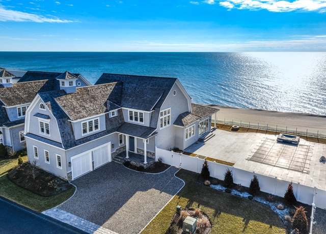 Property at 50 Coastline Dr, Mashpee, MA 02649, 6 beds, 5.5 baths