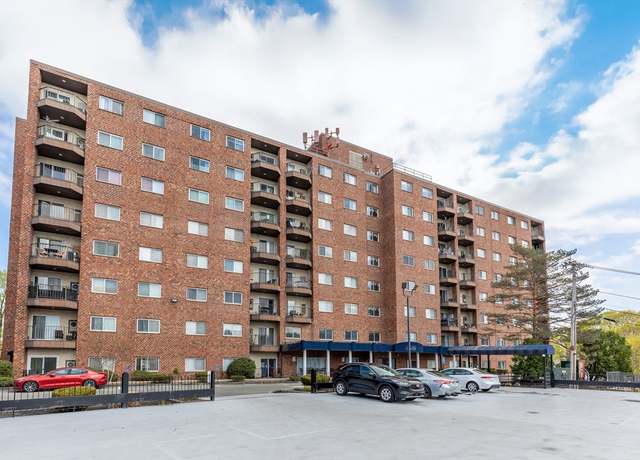 Property at 230 Willard St #204, Quincy, MA 02169, 2 beds, 2 baths