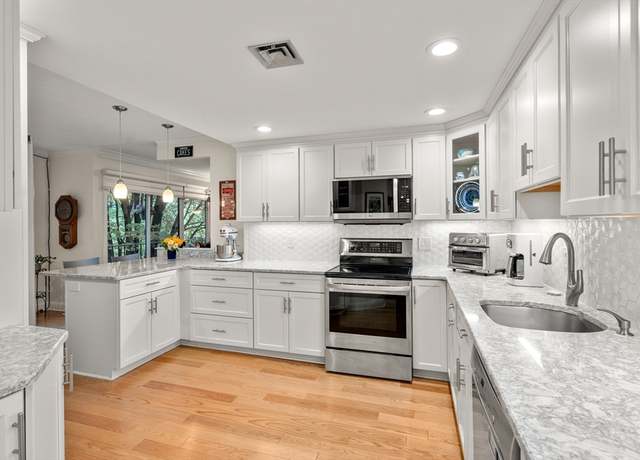 Property at 85 Grove St #207, Wellesley, MA 02482, 2 beds, 2 baths