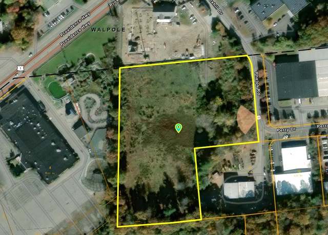 Property at 8 Phelps Dr, Foxboro, MA 02035