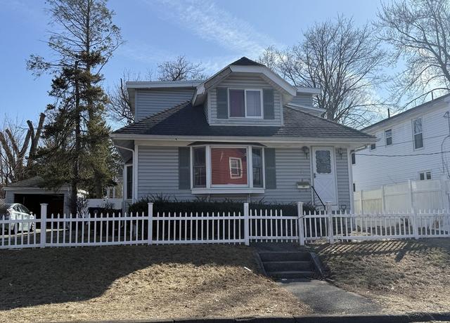Property at 8 Quirk Ave, Holyoke, MA 01040, 3 beds, 1.5 baths