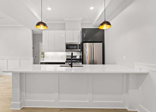 Property at 115-D Thurston St Unit D, Somerville, MA 02143, 3 beds, 2 baths