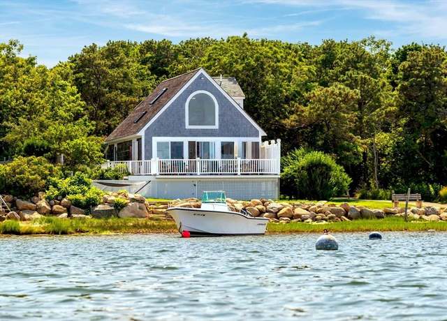 Property at 31 The Blvd, Edgartown, MA 02539, 3 beds, 2 baths
