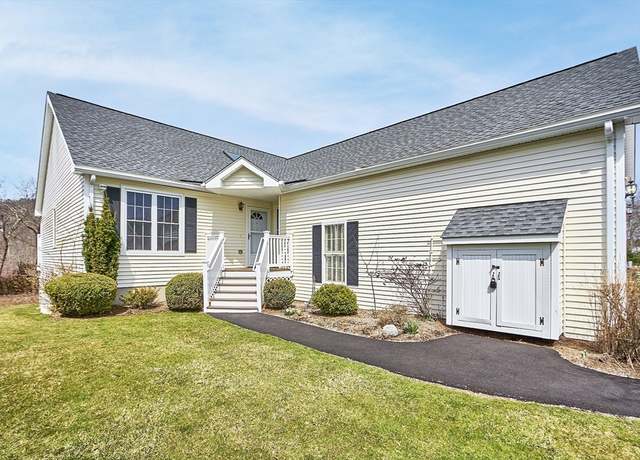 Property at 7 Blueberry Ln #7, Southborough, MA 01772, 2 beds, 2.5 baths