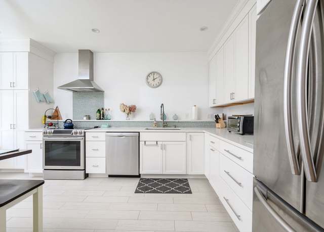 Property at 866 E 6th St #1, Boston, MA 02127, 2 beds, 1.5 baths
