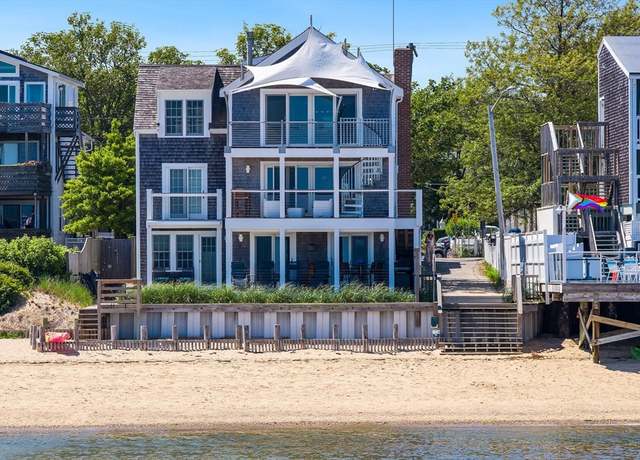 Property at 157-A Commercial St Unit 3, Provincetown, MA 02657, 1 bed, 1.5 baths