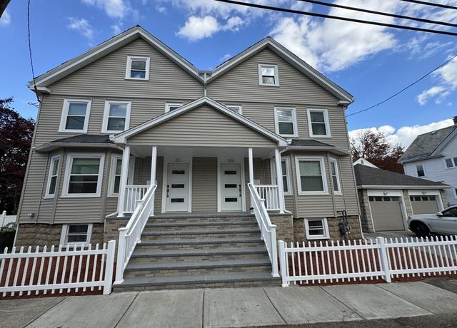 Property at 211 Summer St #211, Watertown, MA 02472, 3 beds, 2.5 baths
