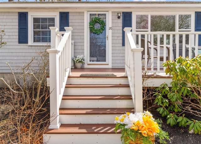 Property at 20 Uncle Percys Rd, Mashpee, MA 02649, 2 beds, 1 bath