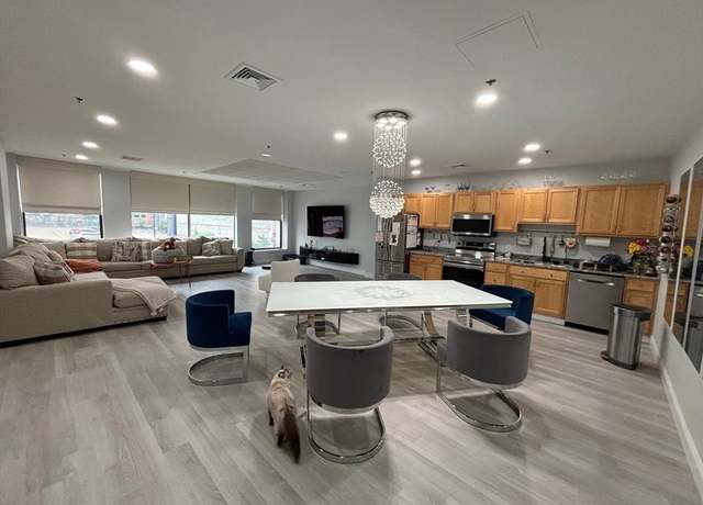 Property at 531 Main #201, Worcester, MA 01608, 2 beds, 1 bath