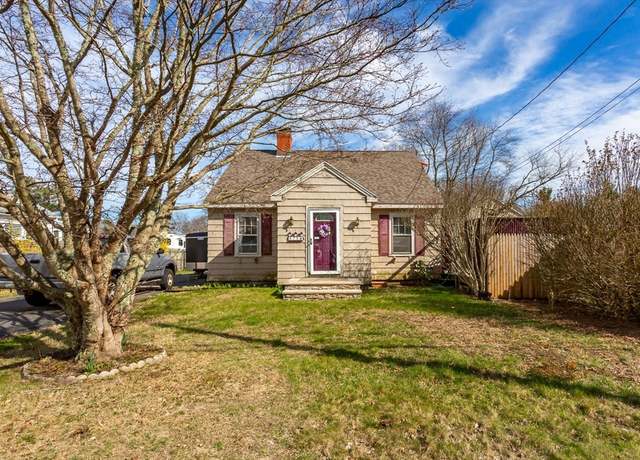 Property at 28 Elmwood Ave, Westport, MA 02790, 3 beds, 1 bath