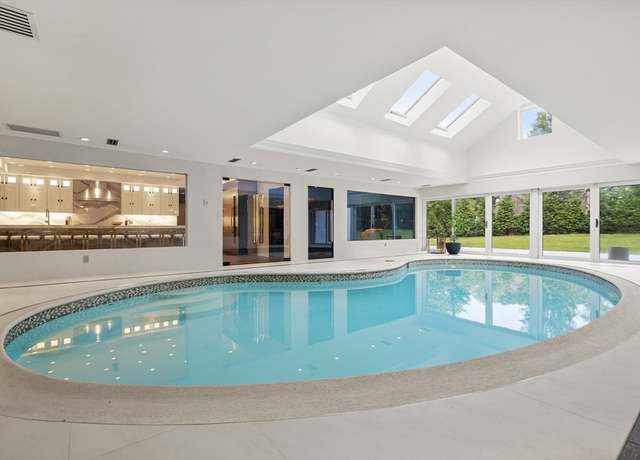 Property at 15 Scotch Dm, Easton, MA 02375, 3 beds, 4.5 baths