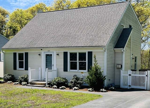 Property at 105 Edgewater Dr W, Falmouth, MA 02536, 3 beds, 3 baths