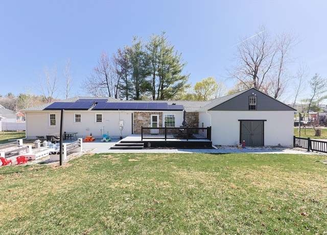 Property at 27 Dana St, Lunenburg, MA 01462, 3 beds, 2 baths